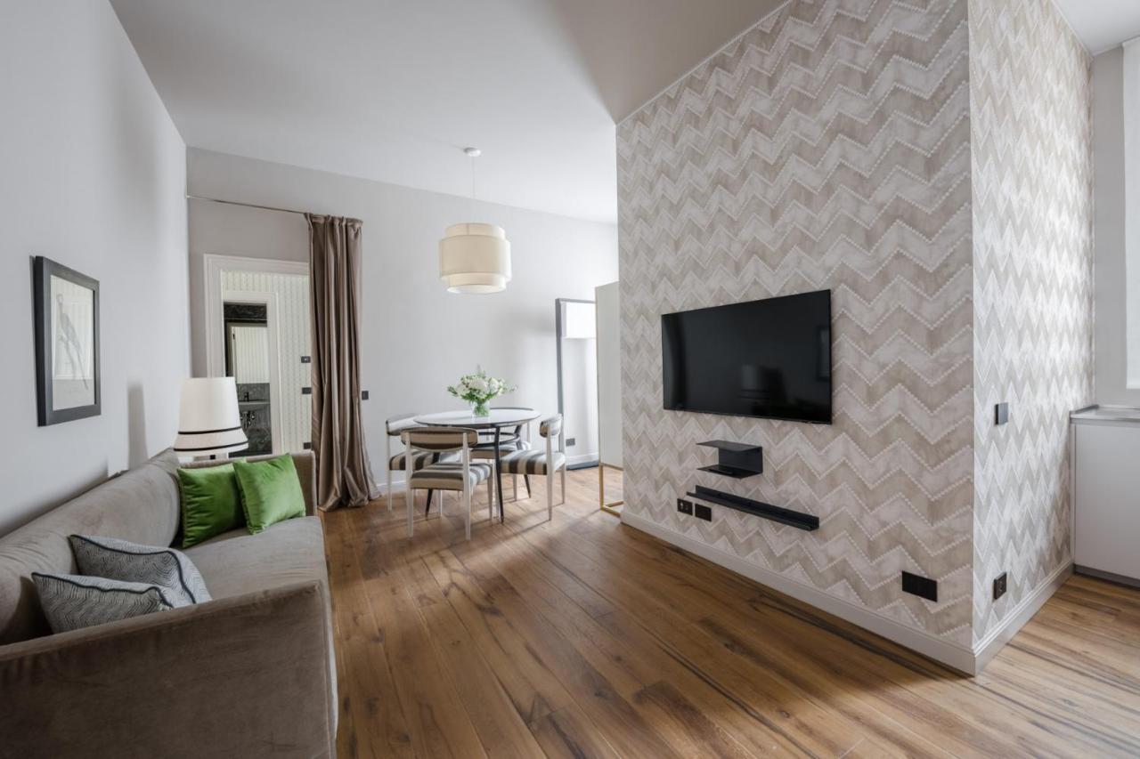 Apartments Florence - Palazzo Signoria Luxury Apartments 10- Giuditta エクステリア 写真
