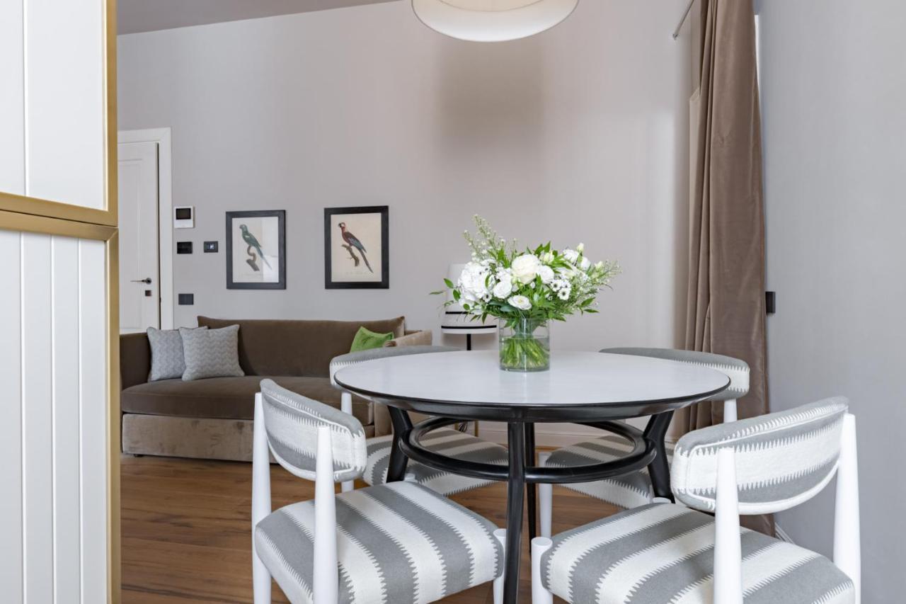 Apartments Florence - Palazzo Signoria Luxury Apartments 10- Giuditta エクステリア 写真